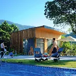 Mini House - Nha Go Huong Doi